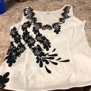 Linen, Black raised appliqués, summer top